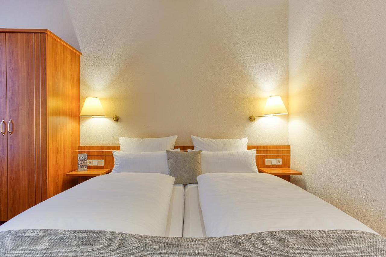 Centro West Hotell 4*