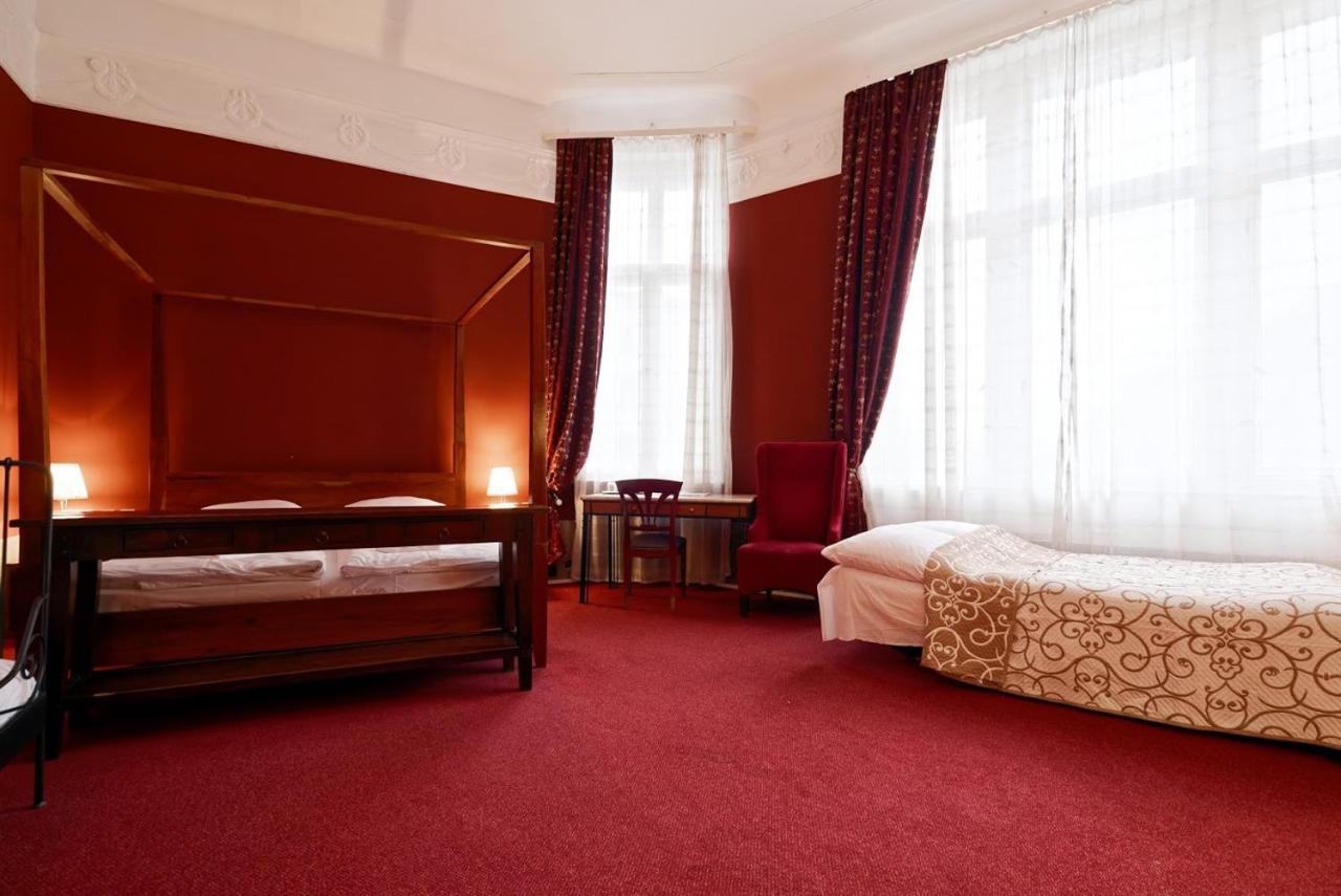 Hotel Hotel Am Adenauerplatz 3*