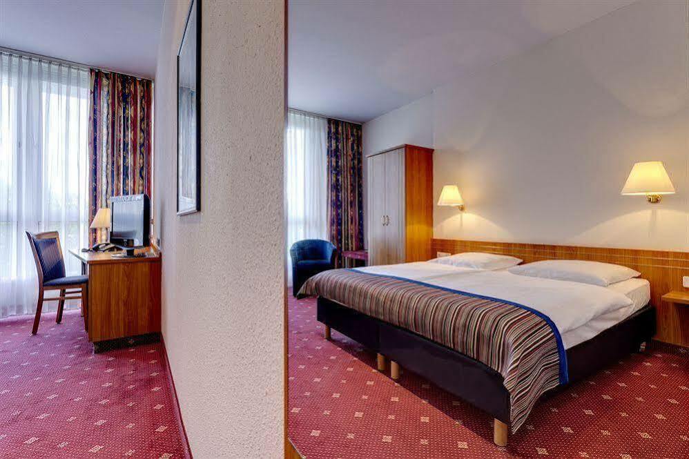 Hotell Centro West 4*