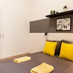 Homaris - Apartment Feurig Akazienkiez