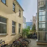 The Tieckstr Loft For Up To 7 People With 2 Bathrooms