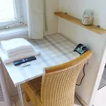 1 Zimmer in Wohngemeinschaft, Netflix, Premium Kabelfernsehen, küche