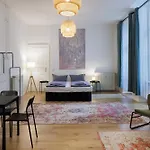 Charming Room In Shared Apartment In Berlin-Kreuzberg