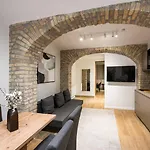 Spacious Apartments In Mitte- Feel The Citycenter