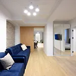 Spacious Apartments In Mitte- Feel The Citycenter