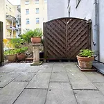 Holidayhome Apartments I Amazing 100Sqm In Berlin-Friedrichshain