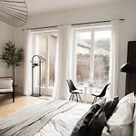 Design Apartment With Garden