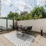 Homely Berlin - Huge Terrace, Modern, Quiet, Near Kudamm