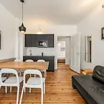 Mooeve Friedrichs Big Apartments