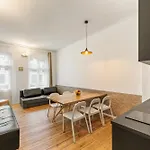 Mooeve Friedrichs Big Apartments