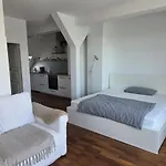 Sarah Apartment