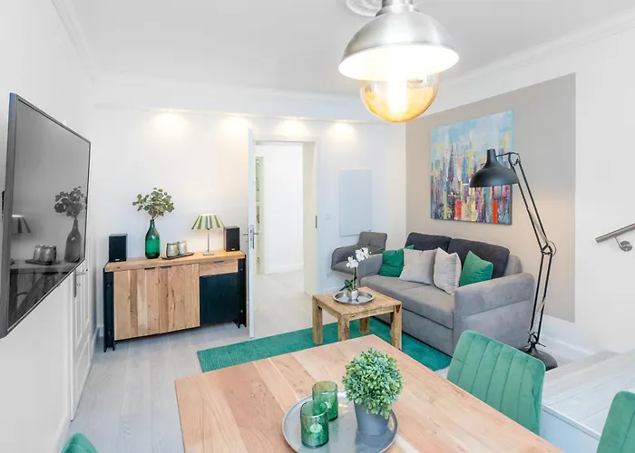 The Lachmann Vh, 2Br One Living Room Up To 7 People