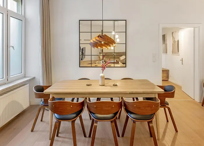 Large And Central Boutique 5-Bedroom Berlin Apartment