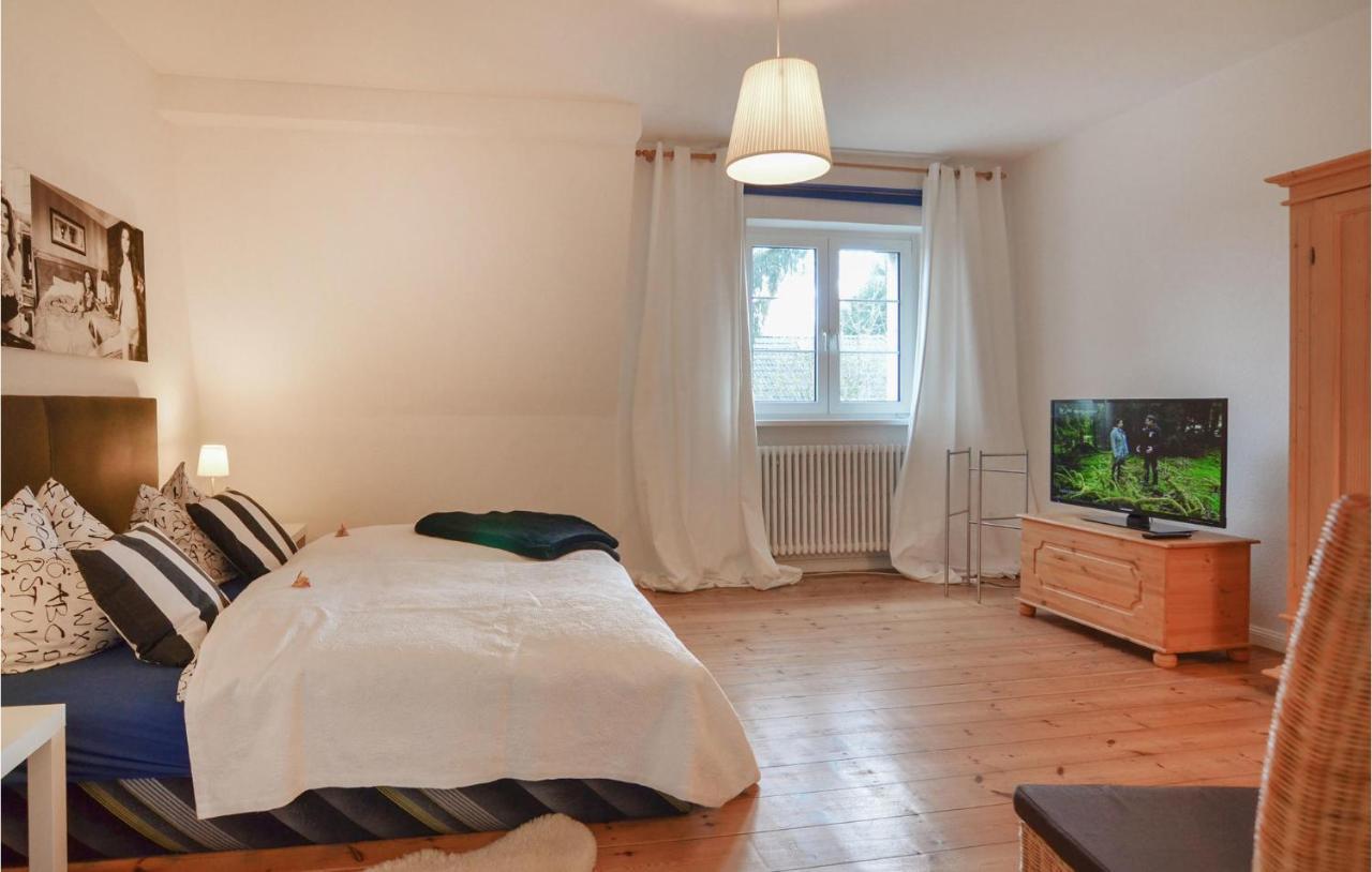 2 Bedroom Lovely In Semesterbostad Berlin