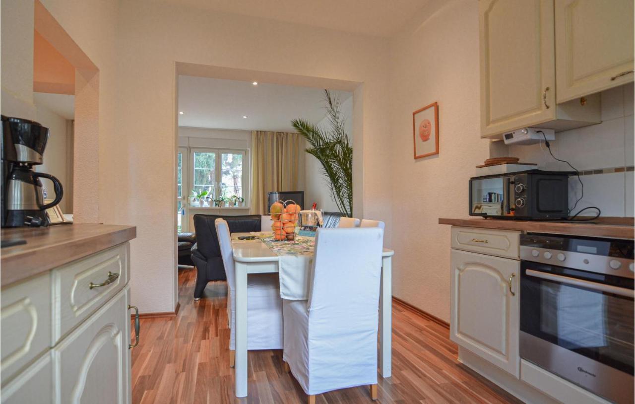 Semesterbostad 2 Bedroom Lovely In