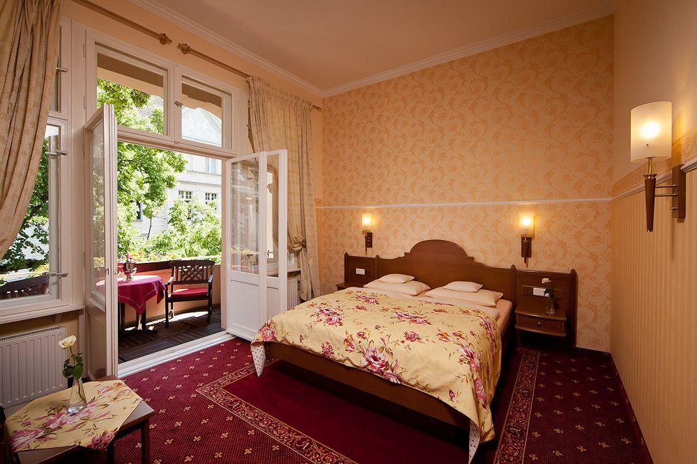 Augusta Am Kurfuerstendamm Hotel 3*