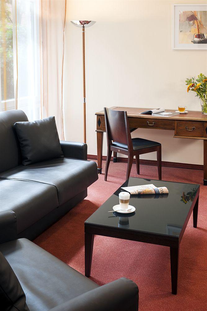 Nh Kreuzberg Hotell 3*
