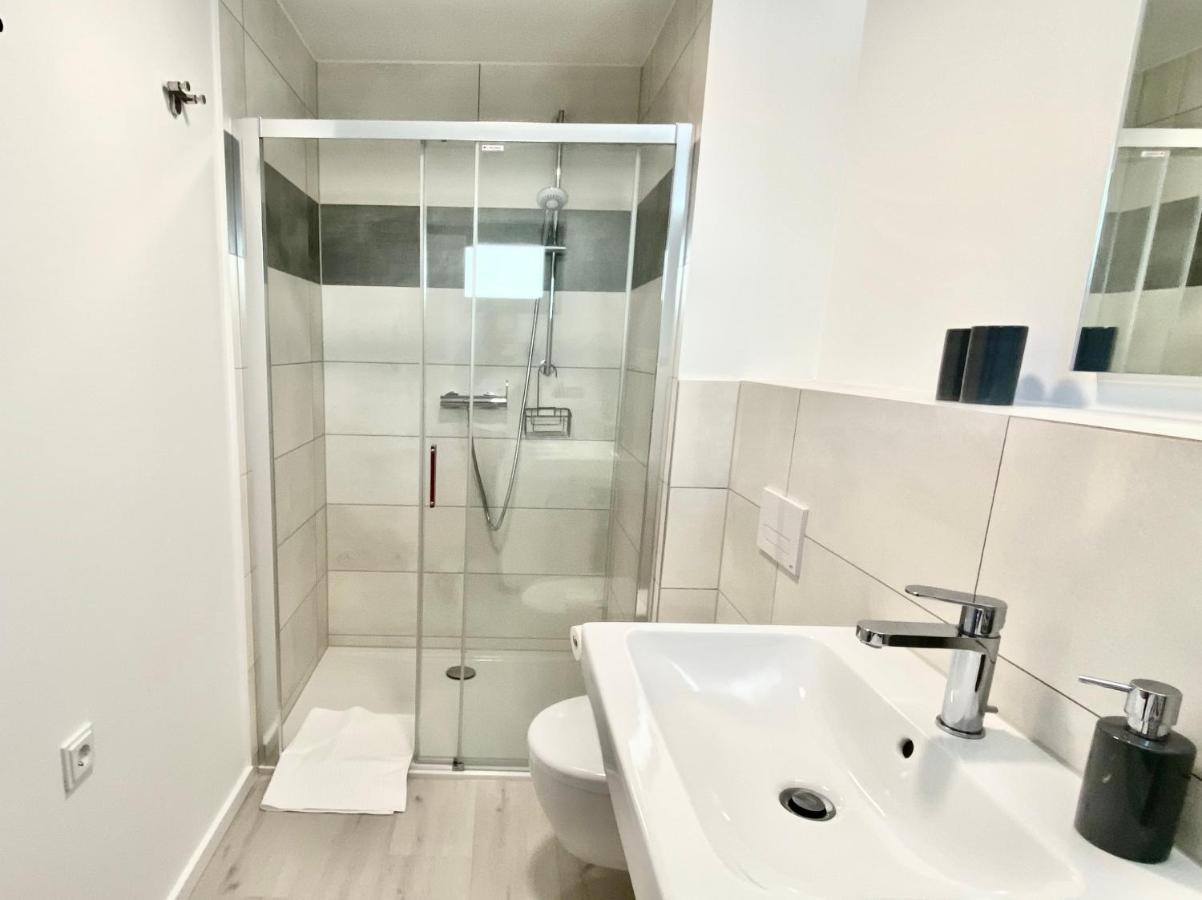 Modernes Apartment, Terrasse Und Garten Am Lilienthalpark Im Suedwesten Berlins Lägenhet *