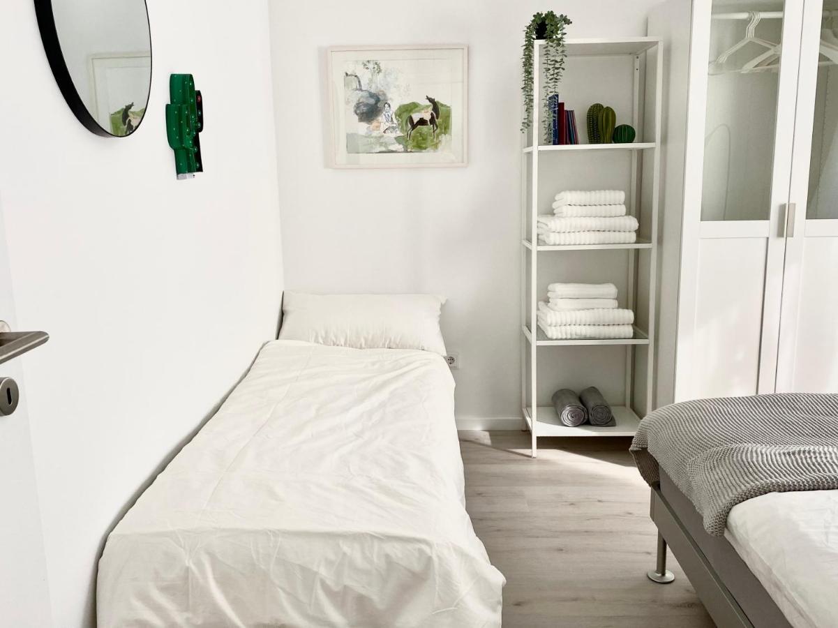 Lägenhet Modernes Apartment, Terrasse Und Garten Am Lilienthalpark Im Suedwesten Berlins *