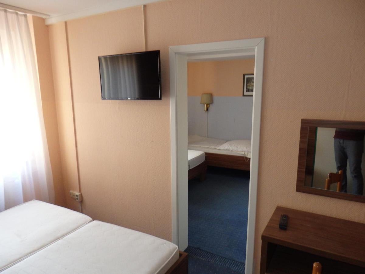 Ansbach Am Kadewe Hotell 3*