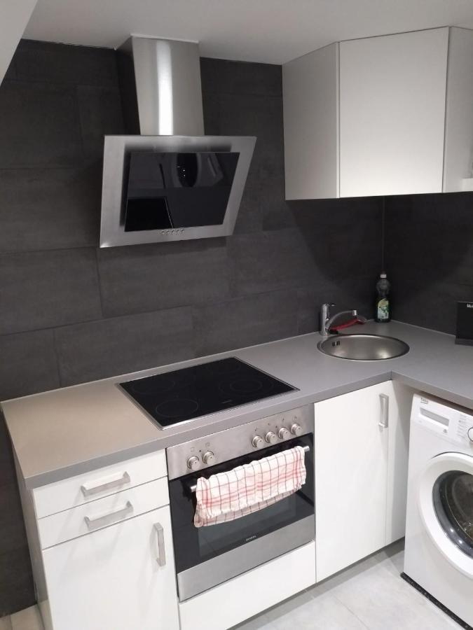 Lägenhet City-apartment Spreeufer Im Herzen Berlins