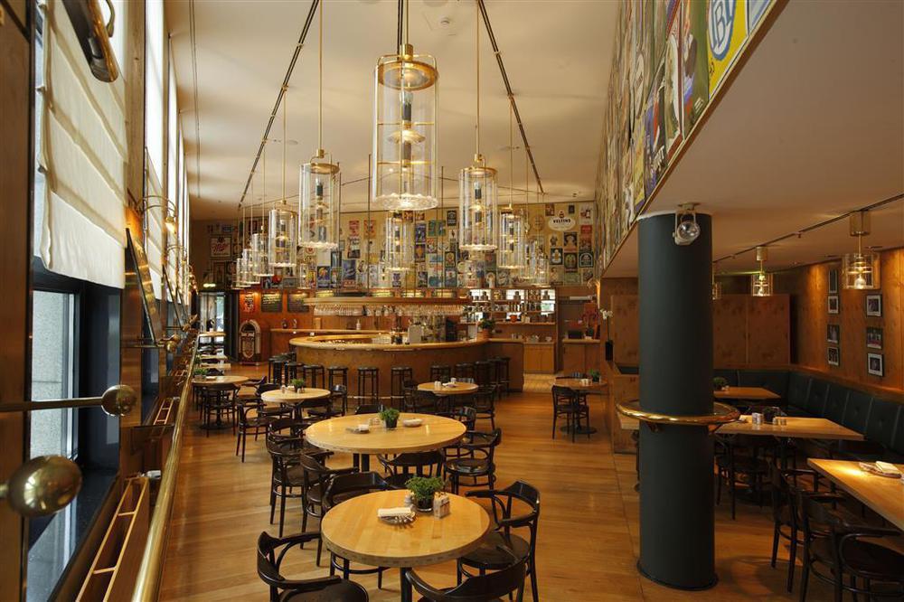 Sheraton Grand Esplanade Hotell 5*