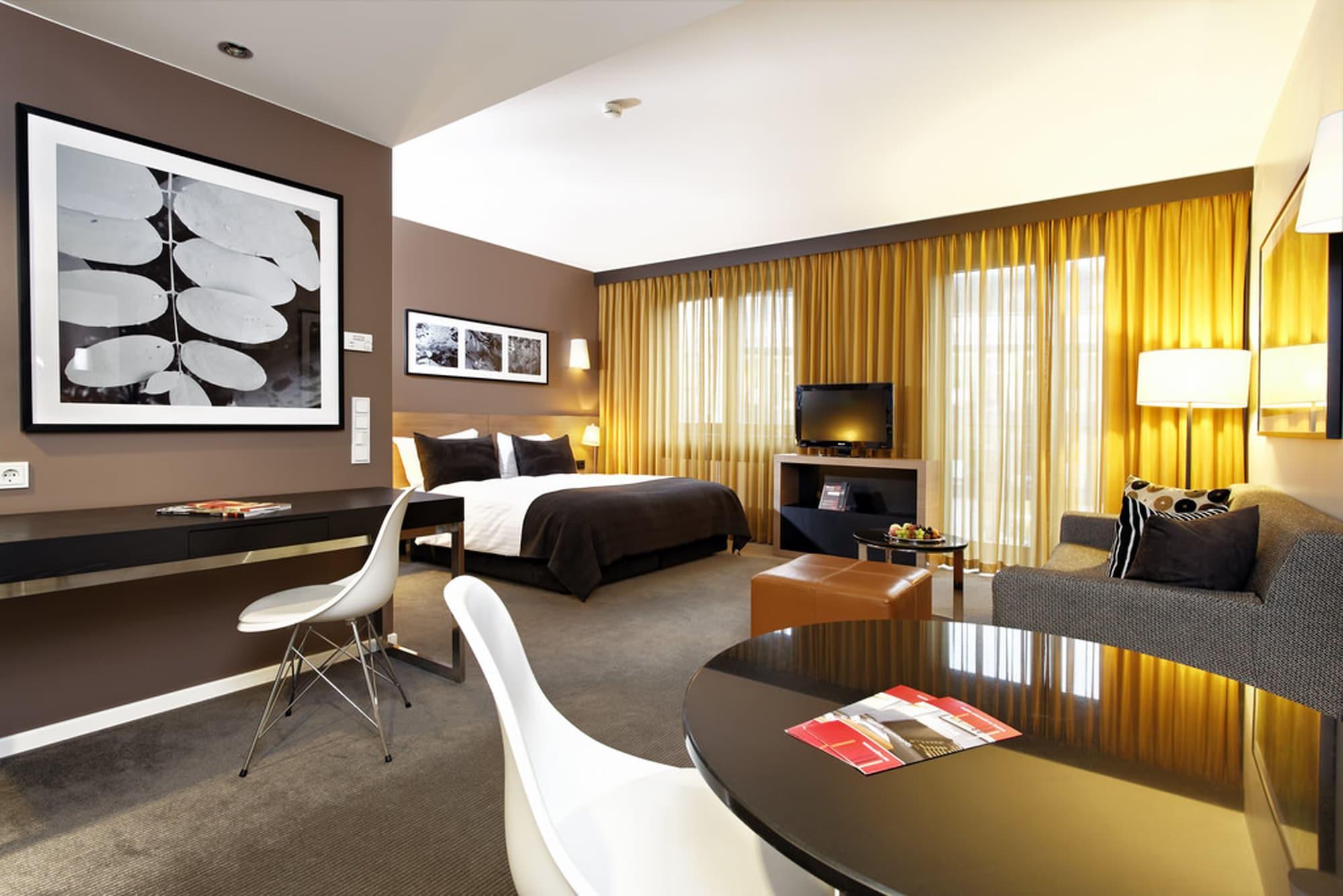 Adina Mitte Lägenhetshotell 4*