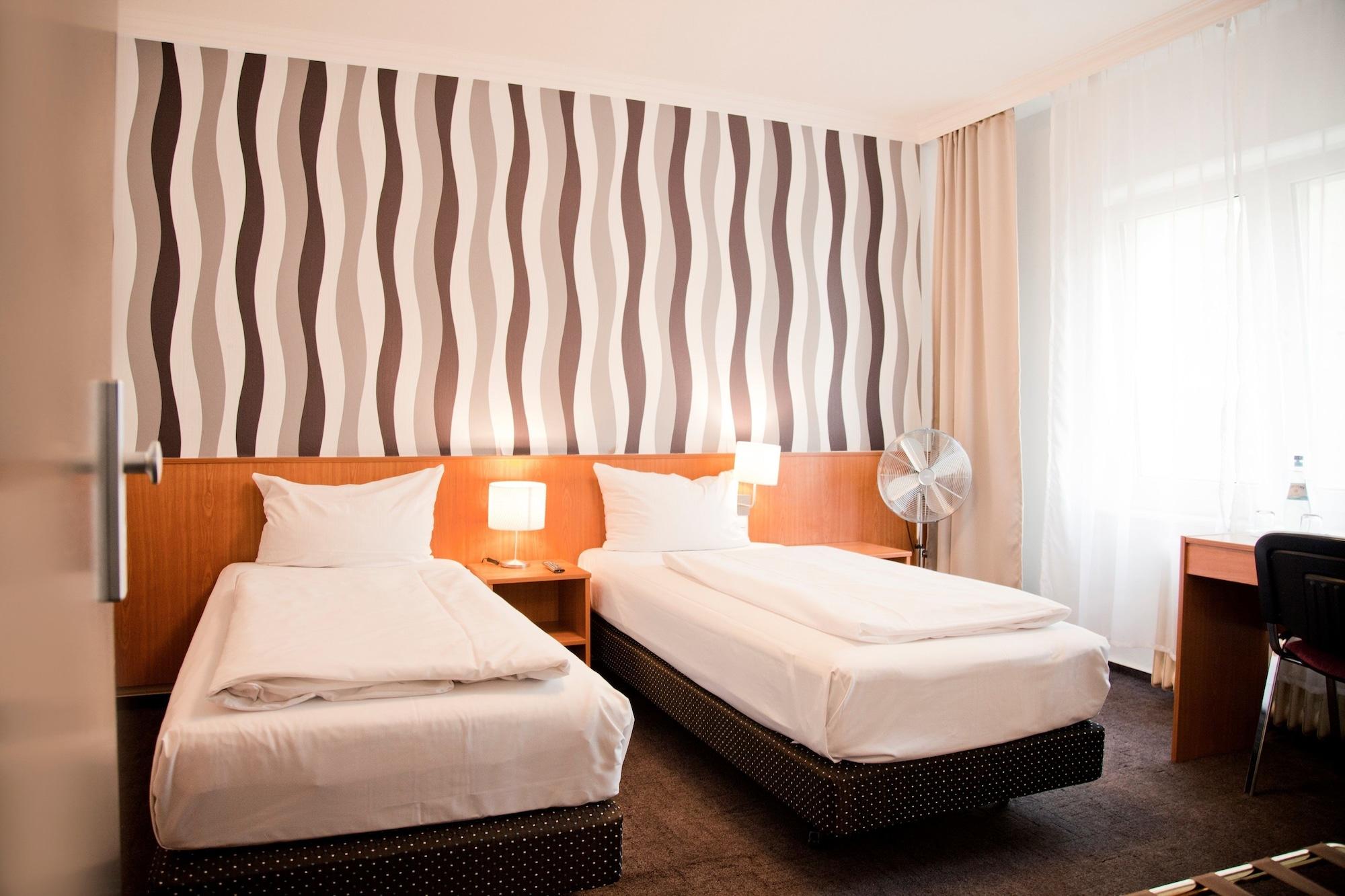 Les Nations Hotell 3*