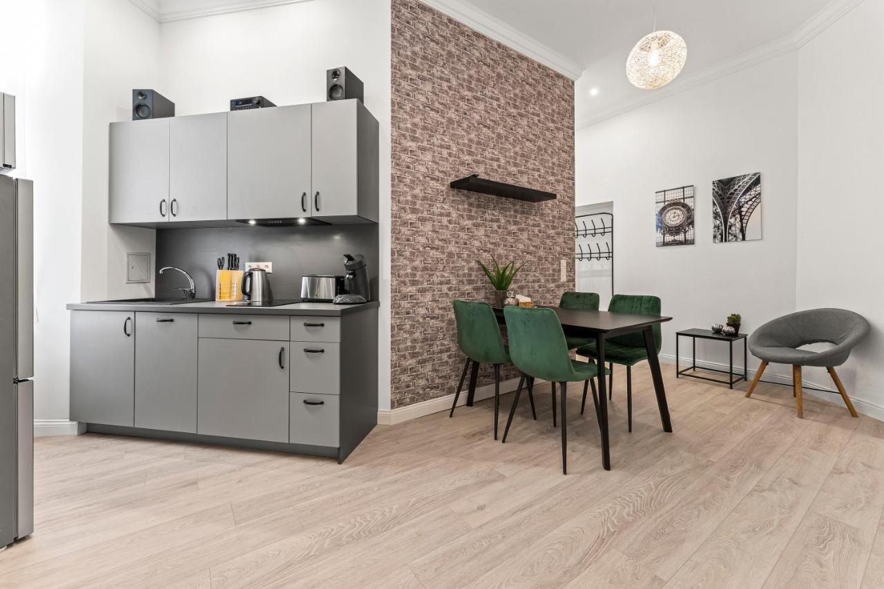 Lägenhet The Mierendorf Hinterhaus, 2 Bed Up To 4 People Berlin