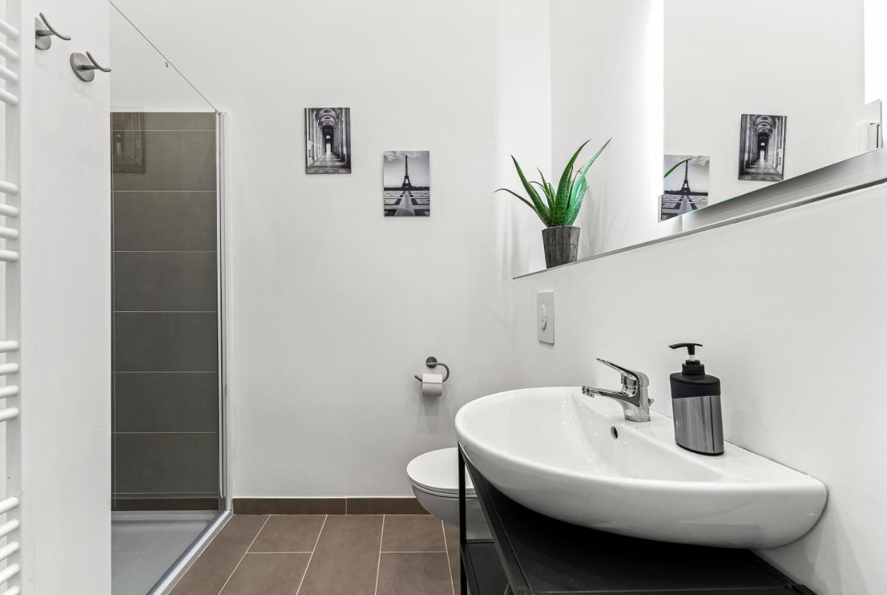 The Mierendorf Hinterhaus, 2 Bed Up To 4 People Lägenhet Berlin