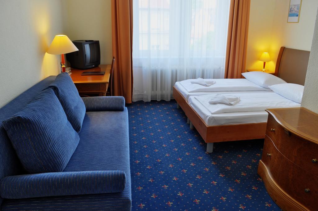 Europa Mit Teststation Hotel 3*