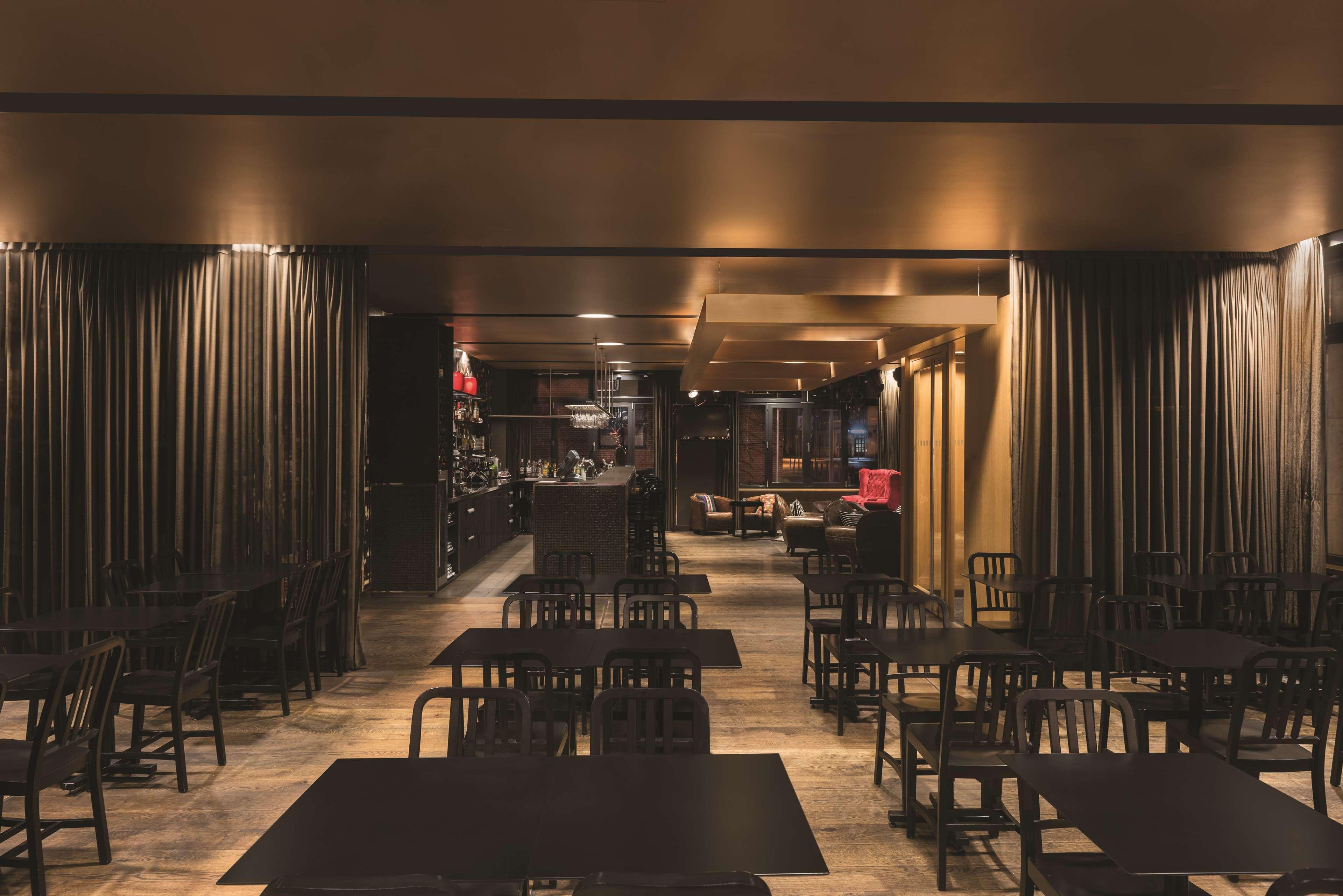 Lägenhetshotell Adina Mitte 4*