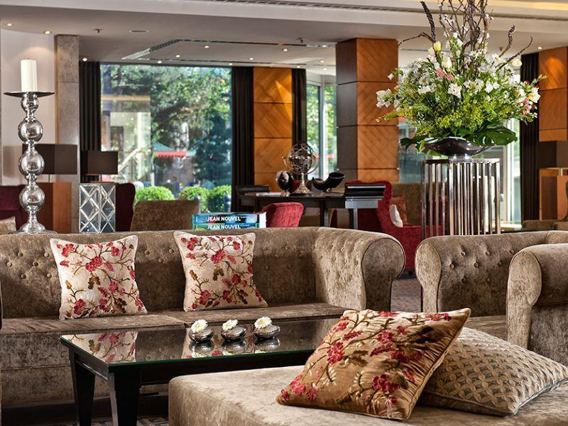 Palace Hotell 5*