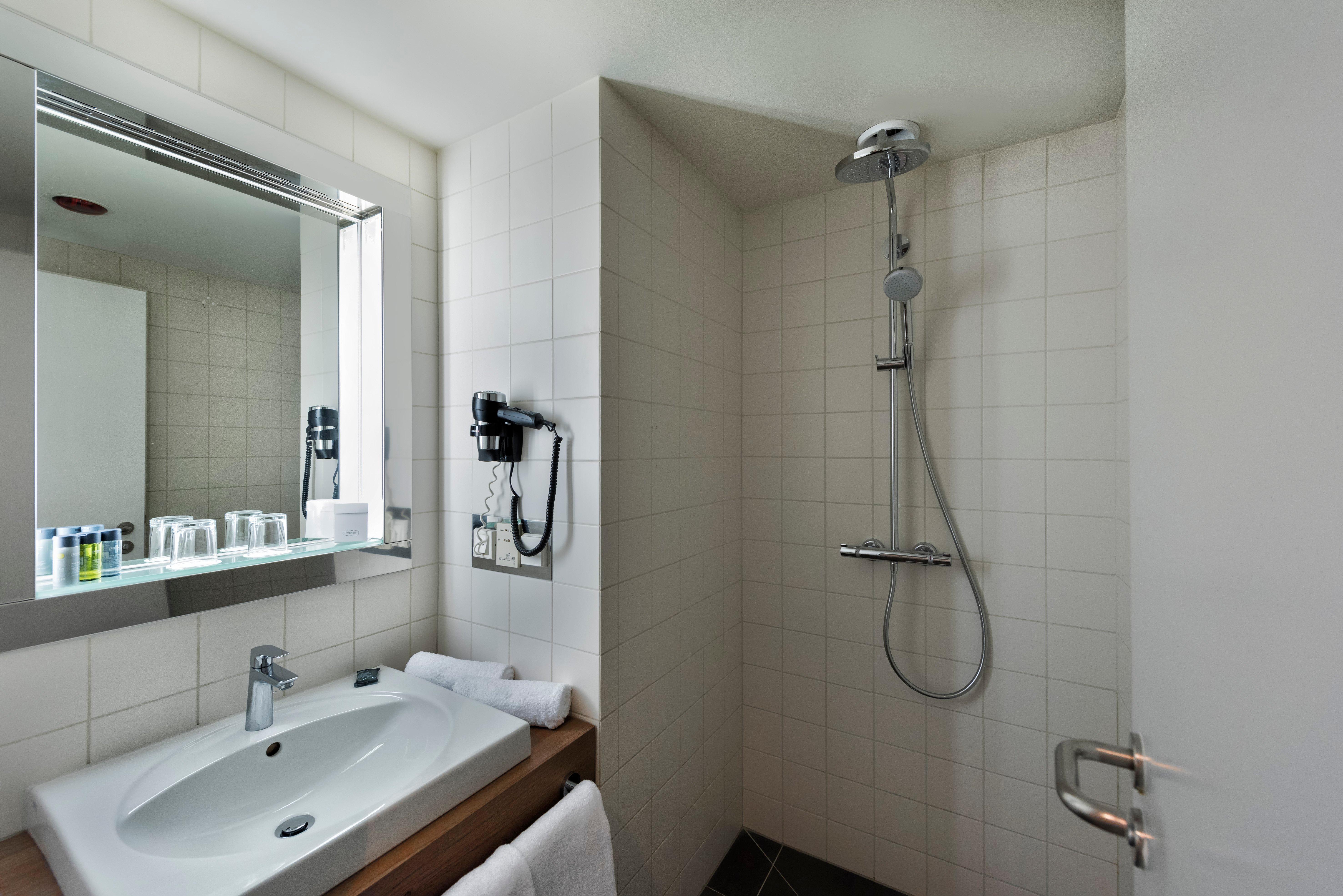 City-west By Ihg Hotell 4*