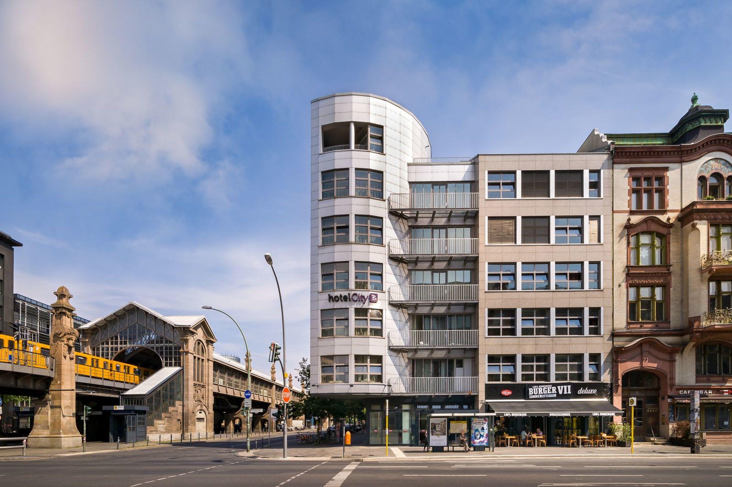 Garner - Schoeneberg By Ihg Hotel 3*