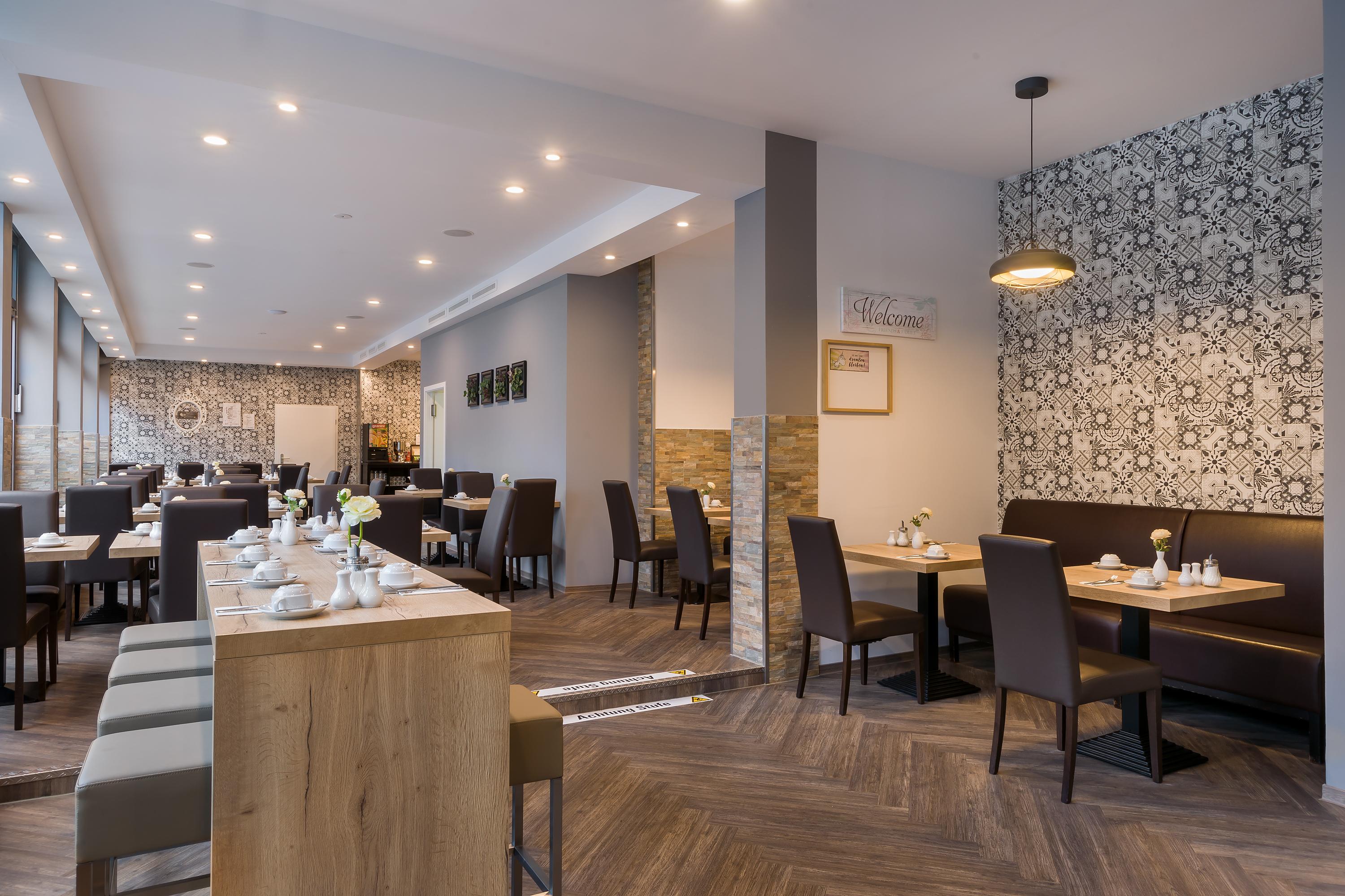 Garner - Schoeneberg By Ihg Hotel 3*