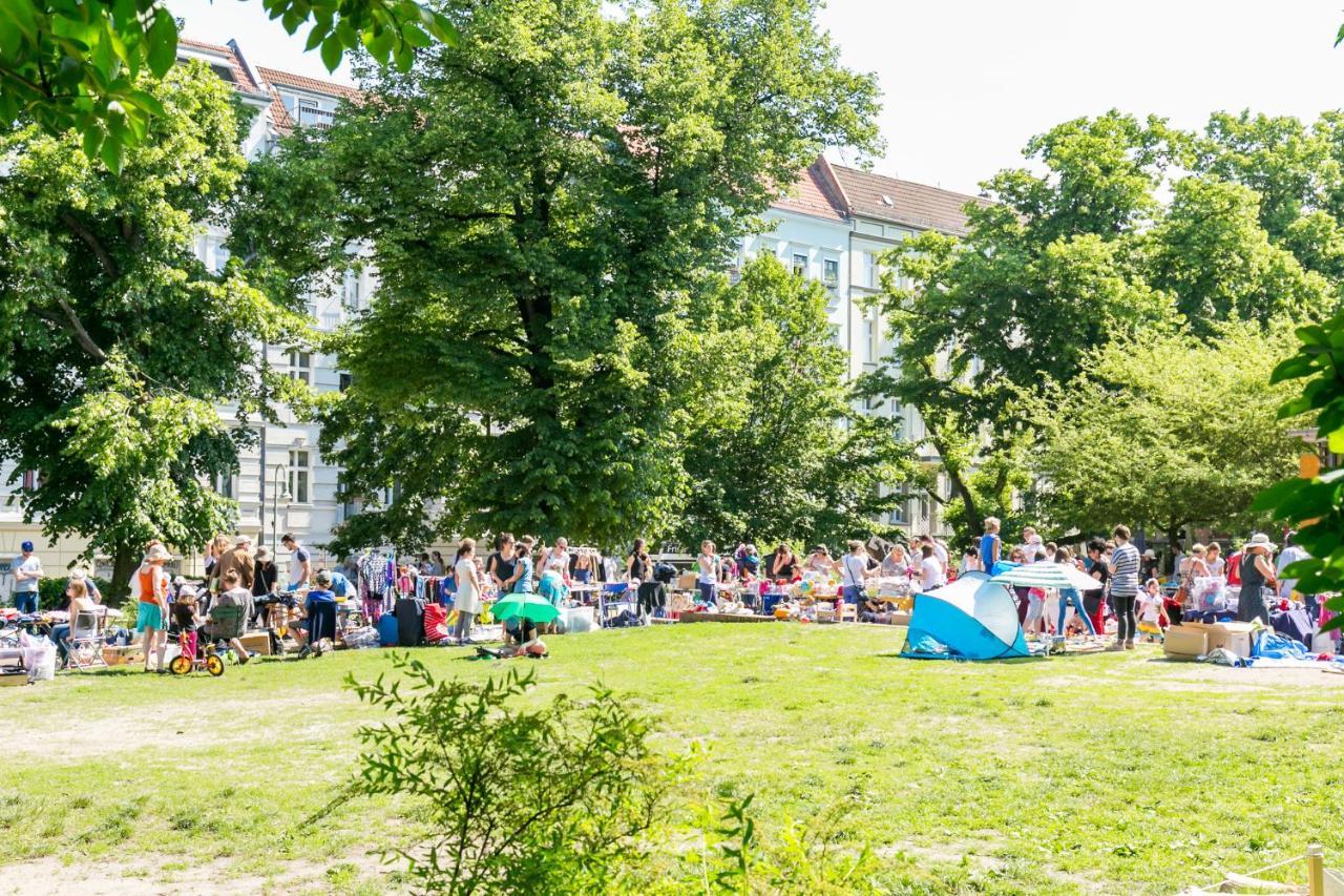 Spacious In Hemholtzkiez Prenzlauer Berg For 8 People *