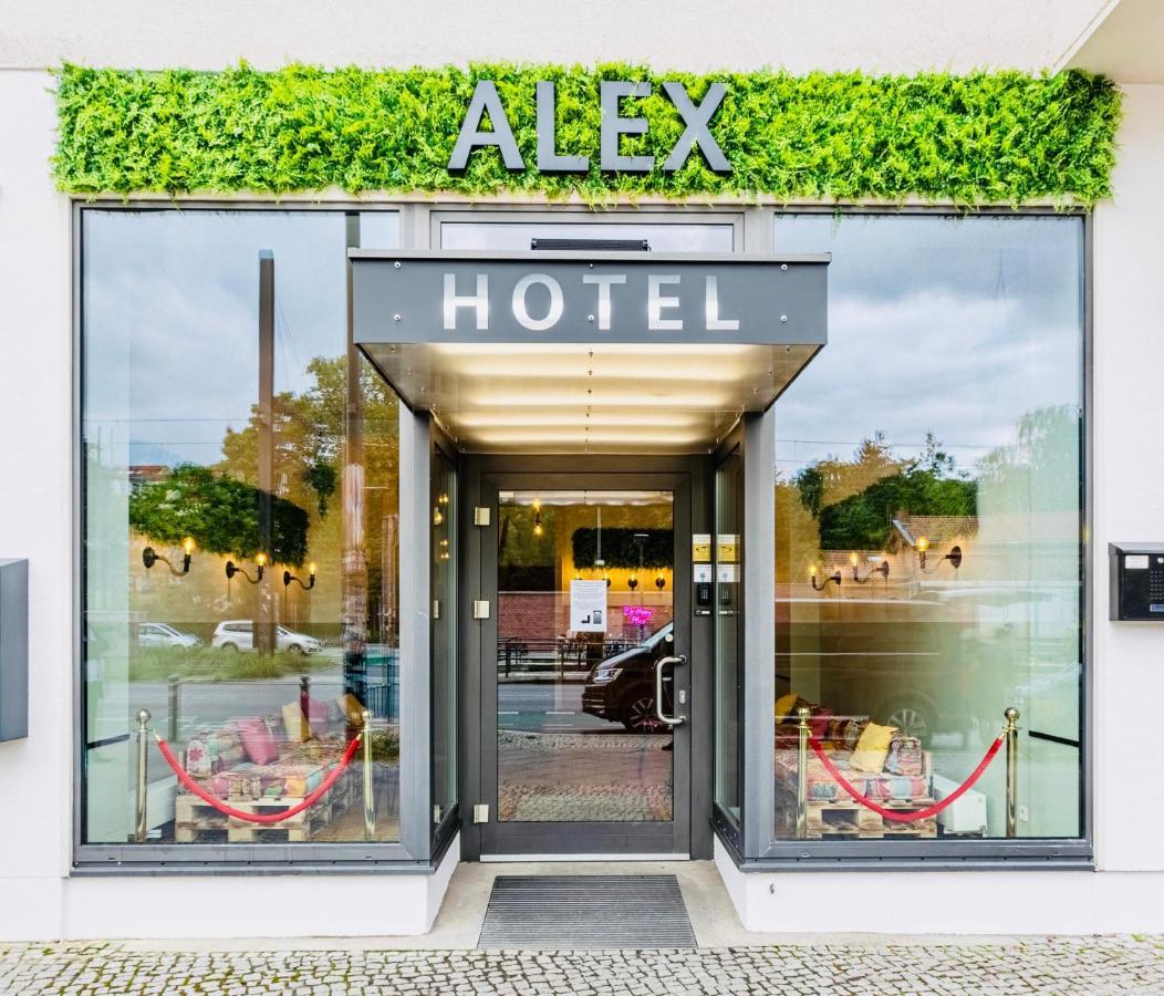 Alex Hotell