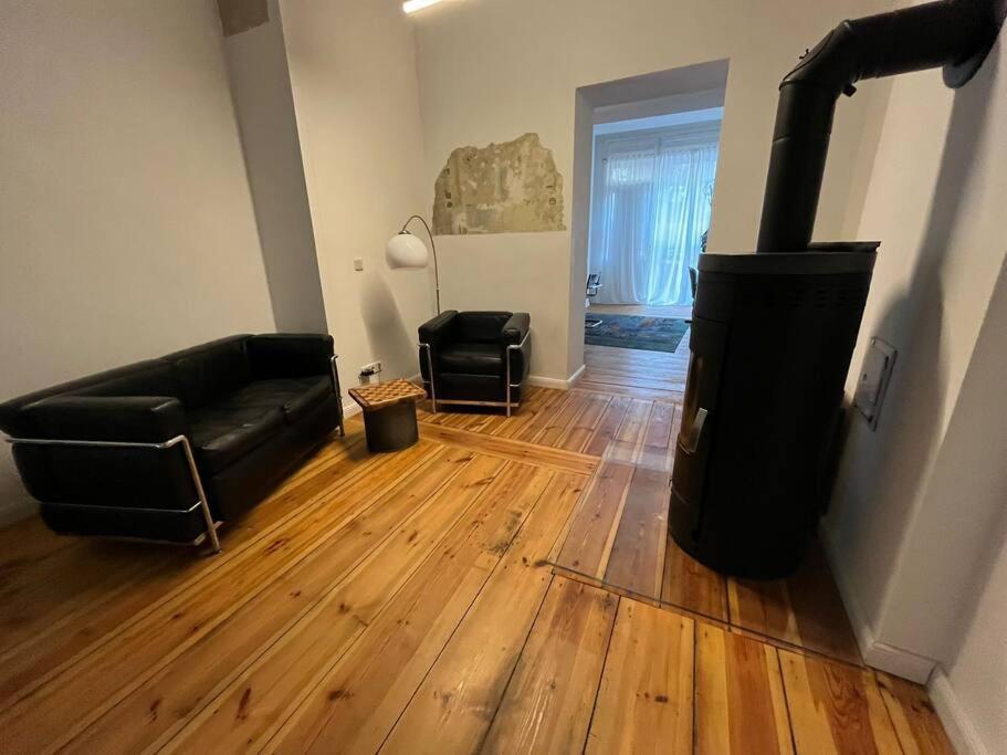 Schones Loft Mit Kamin In Mitte Gesundbrunnen Apartment *