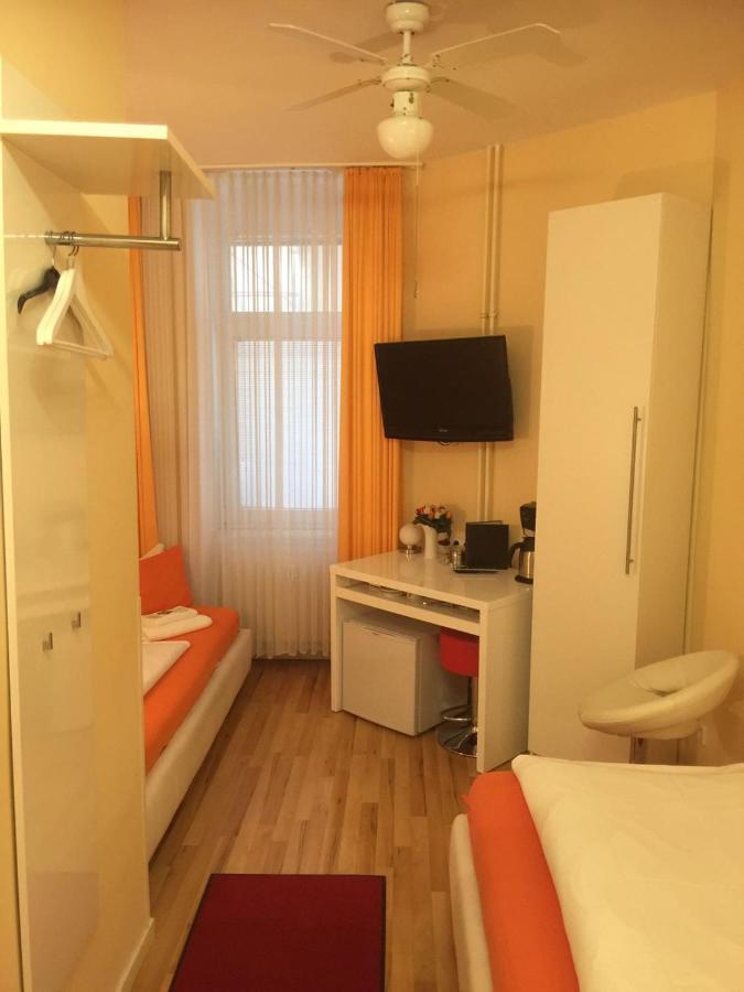 City Guesthouse Pension Berlin Guest house 2*