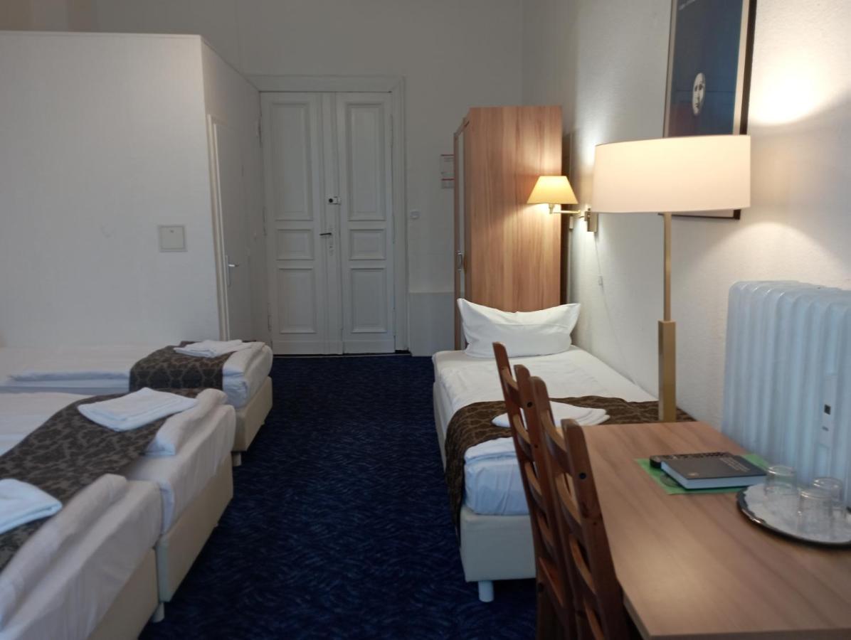 City Pension Berlin Hotell 2*
