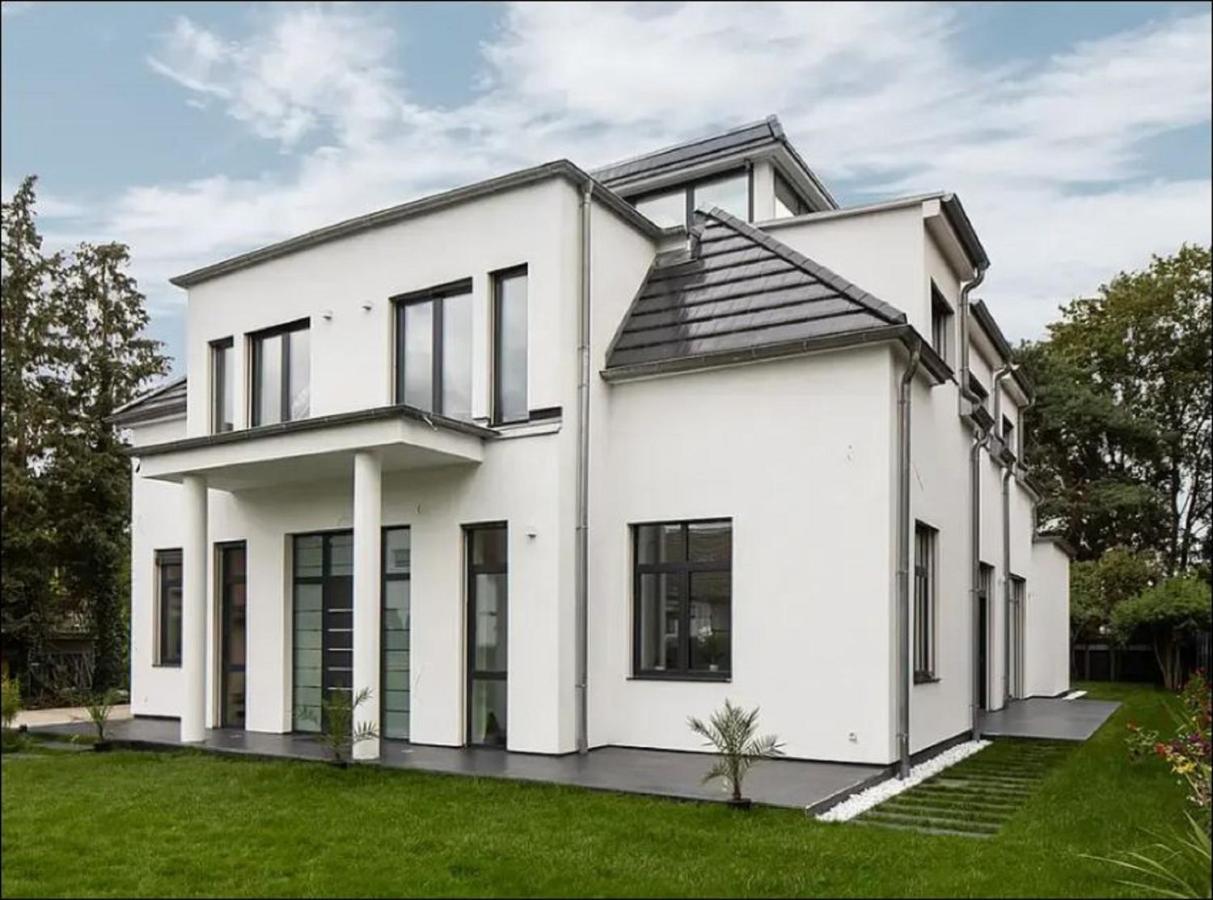 Traum-villa In Heiligensee Mit Innenpool Und Kamin Villa