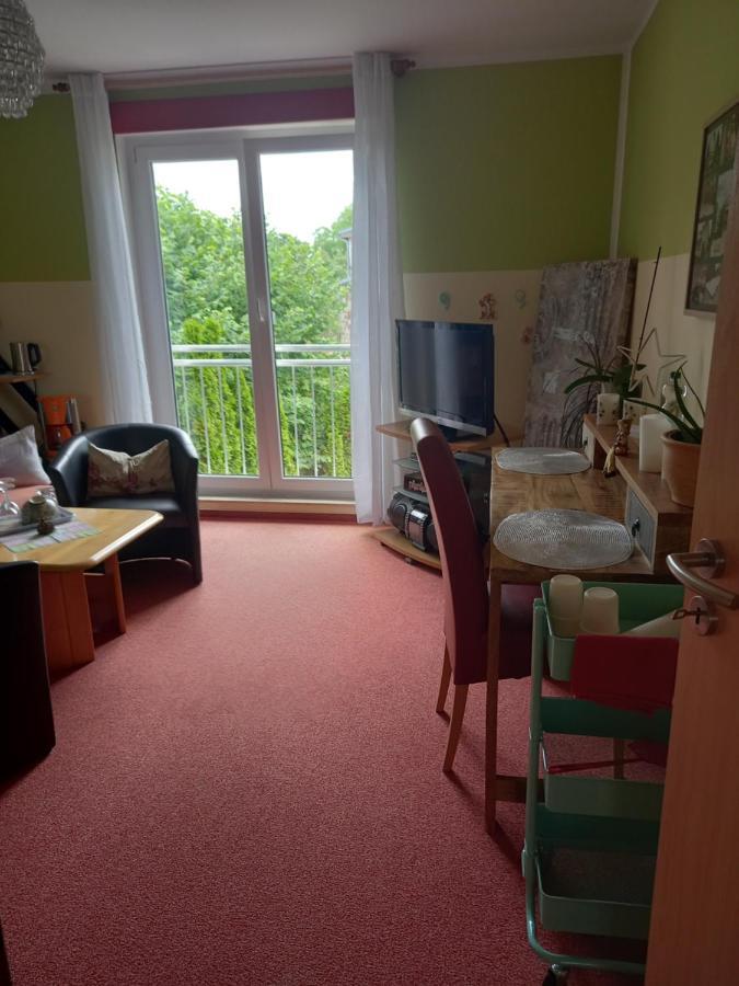 Huebsches Zimmer Nahe Ber Privatunterkunft Berlin