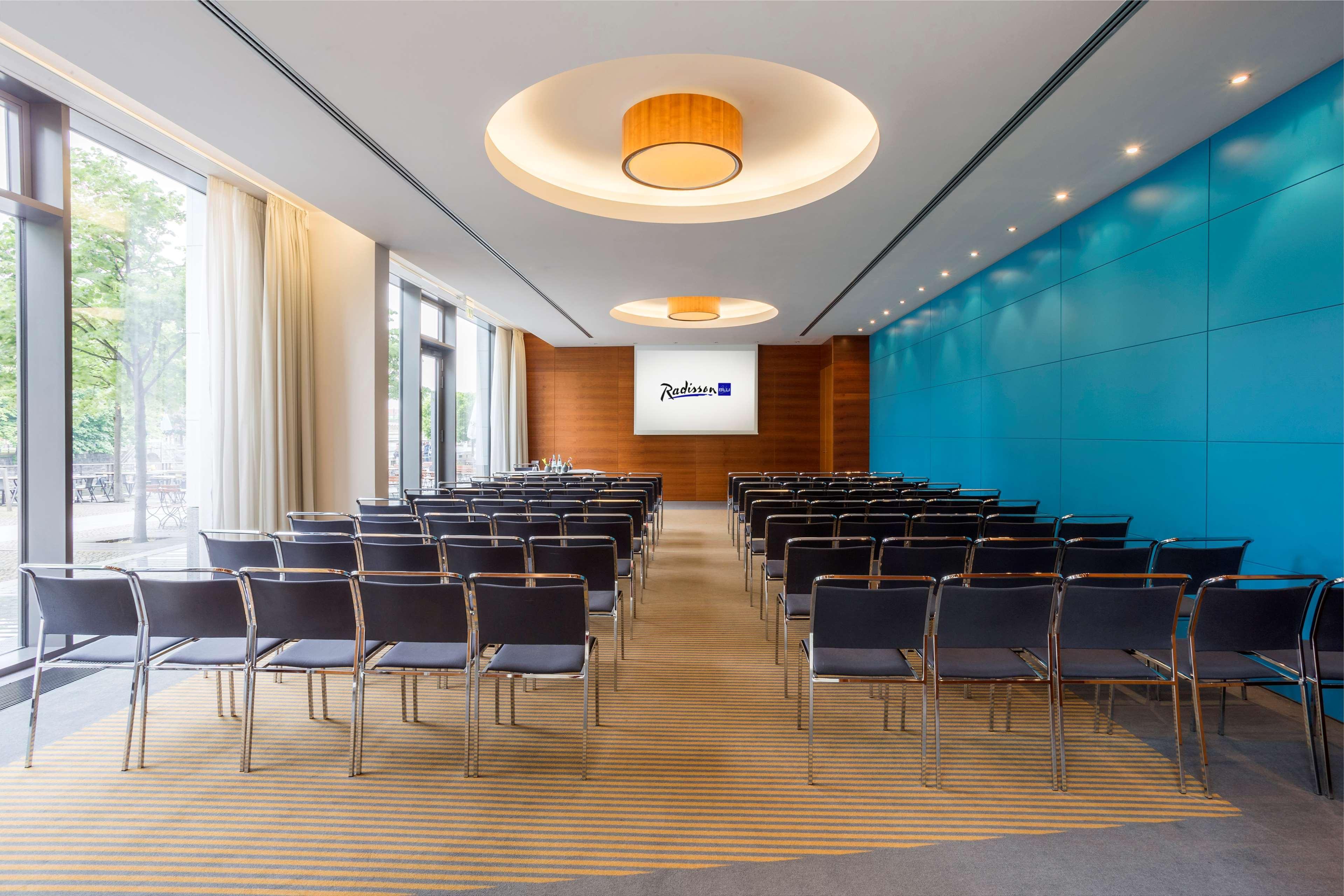 Radisson Collection Hotel, Hotell