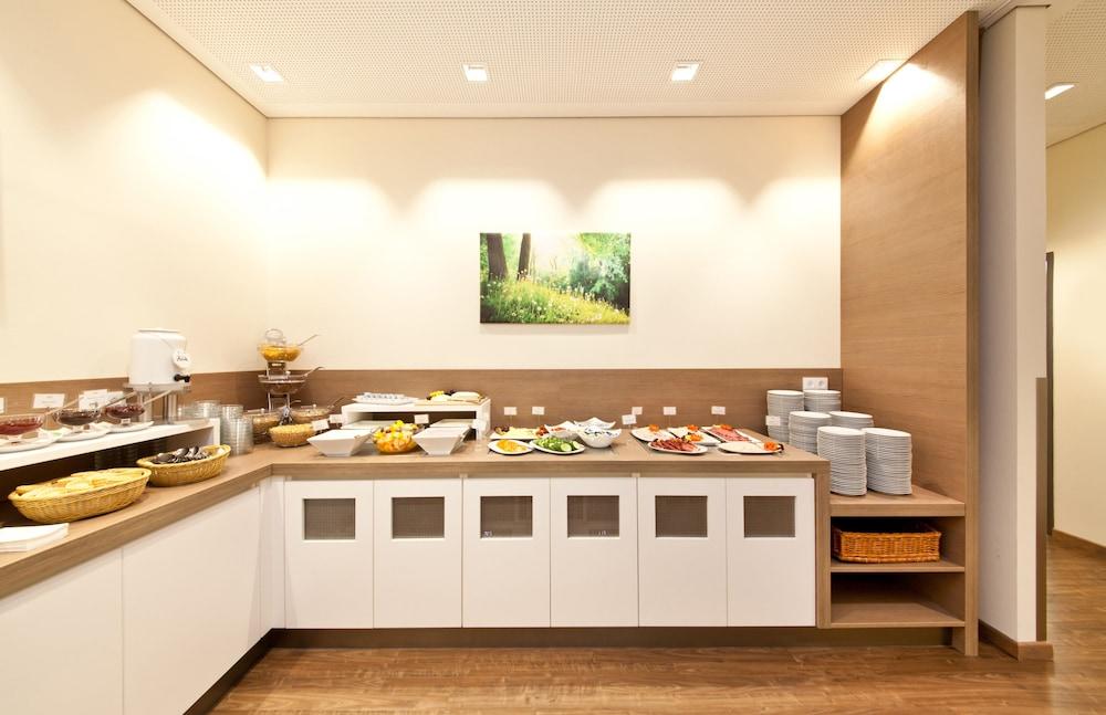 Hotell Garner - Charlottenburg, An Ihg