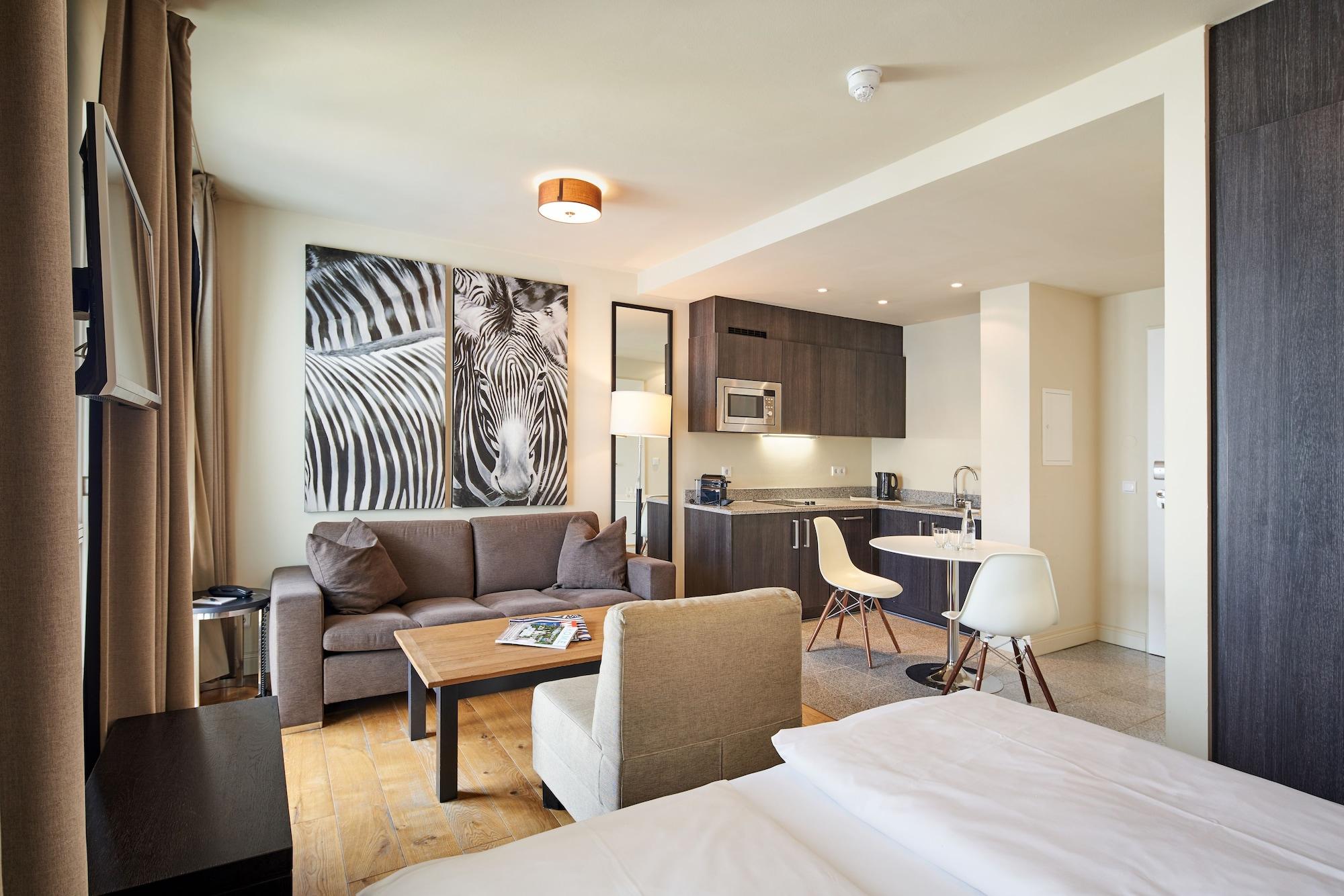 Mondrian Am Checkpoint Charlie Hotell 4*