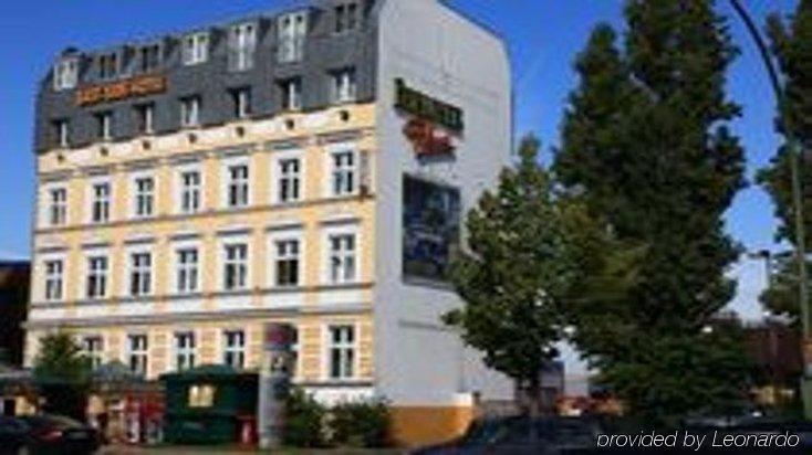 East Side Hotel