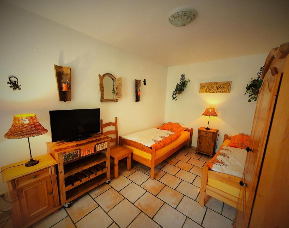 Feriehus Ferienhaus Kutscherhaus Casa Chabeli - Berlin, Max 11 Personen *