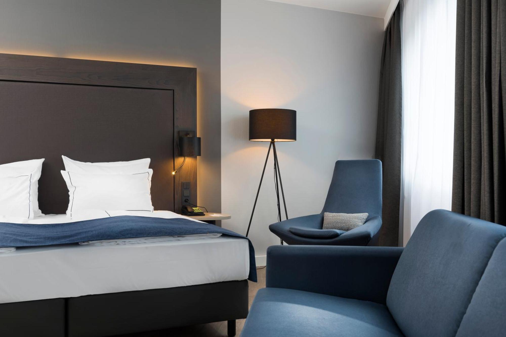 Hotell City-west By Ihg 4*