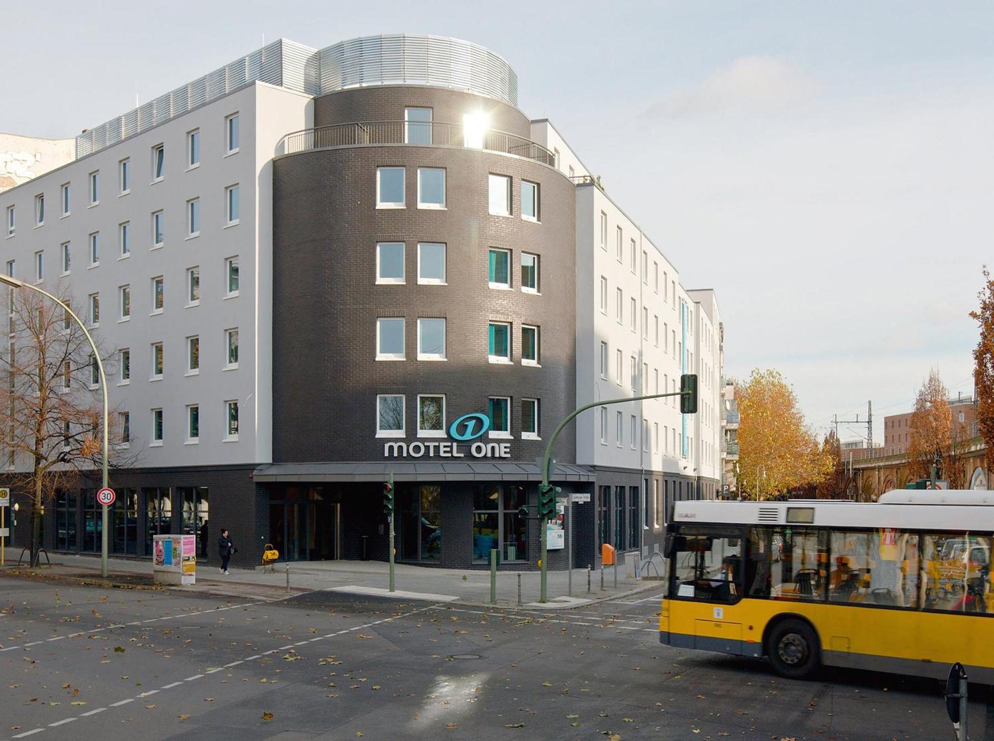 Hotell One Berlin-bellevue 3*